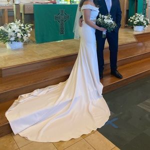 David’s Bridal Wedding Dress only worn for ceremony (1 hr)